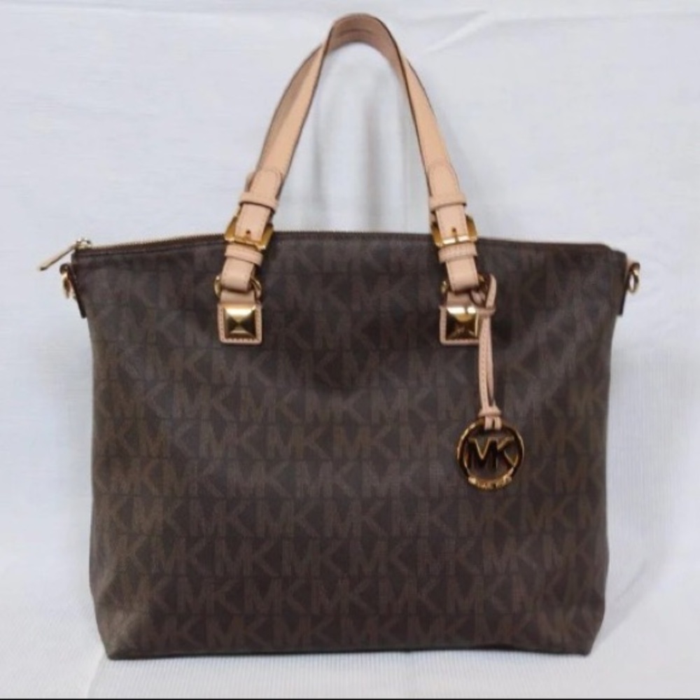 ⛔️SOLD⛔️ Michael Kors Handbag